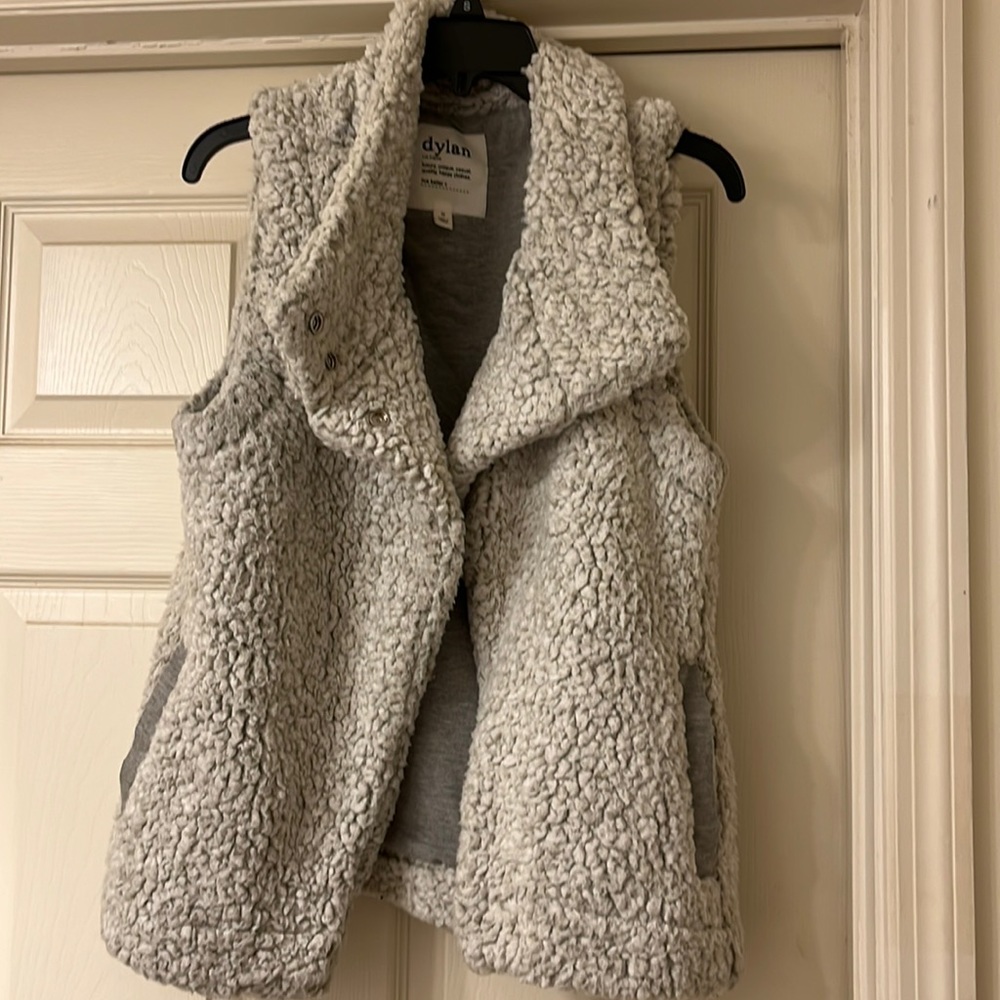 Dylan LA- Fuzzy Vest